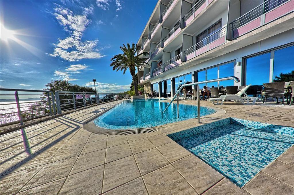 Hotel Sirena Podgora Eksteriør billede