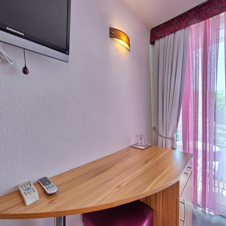 Hotel Sirena Podgora Eksteriør billede