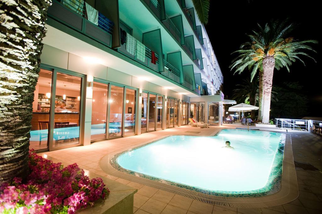 Hotel Sirena Podgora Eksteriør billede